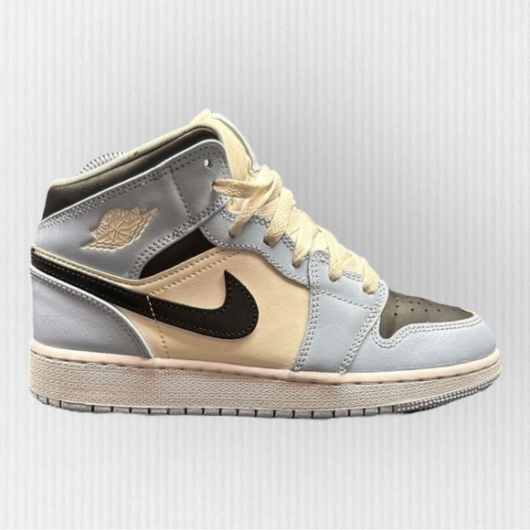 Nike Air Jordan 1 Low Baby Blue Black Cream | Size 5.5Y/7W - Picture 3 of 13